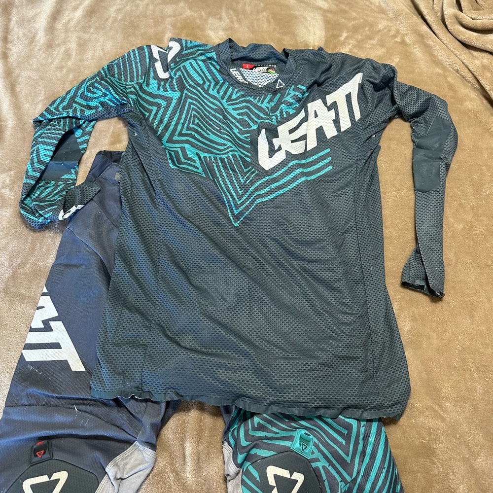 Women’s dirtbike gear set